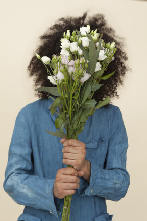 Flower head is quite a fashion decision