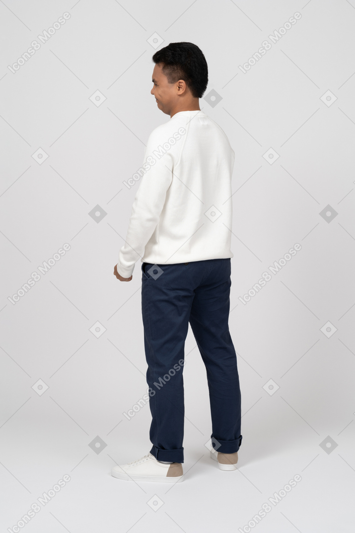 Man in casual clothes standing