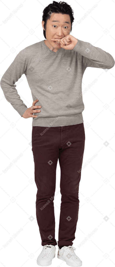 Man in casual clothes standing