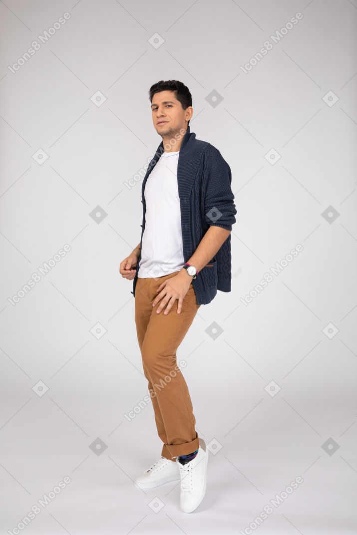 Man in casual clothes standing