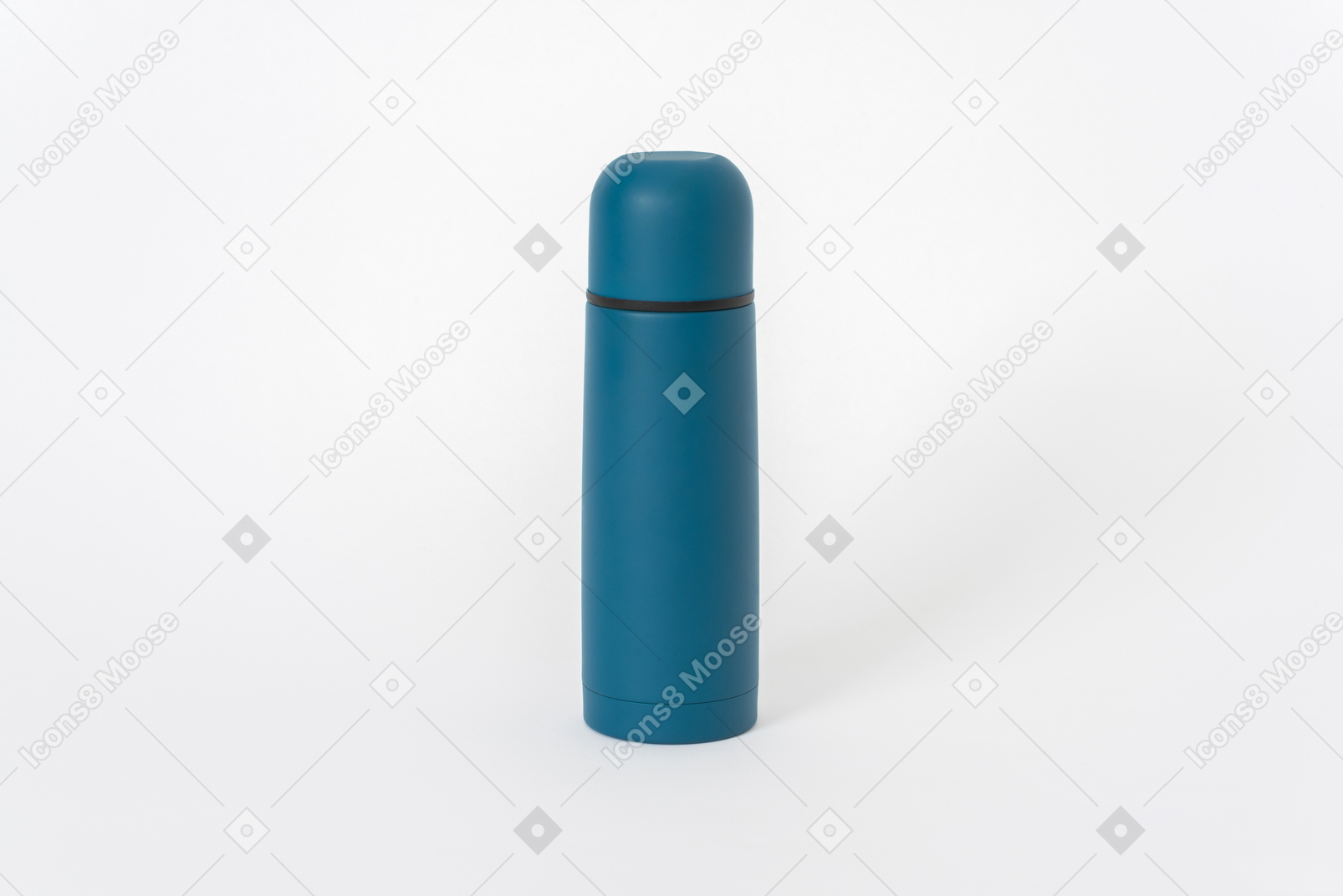 在白色背景的蓝色热水瓶