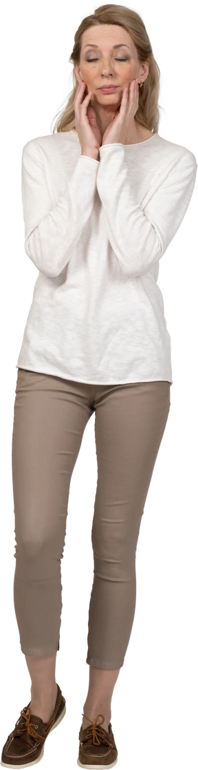 Woman in casual clothes standing