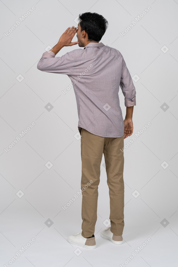 Man in casual clothes standing