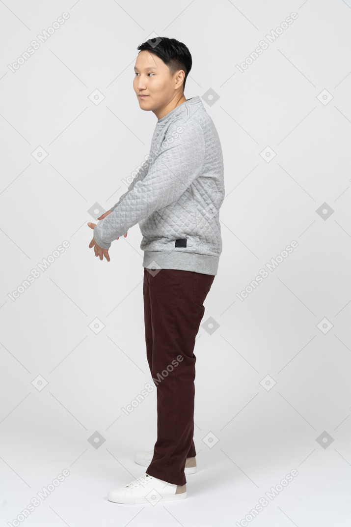 Man in casual clothes standing