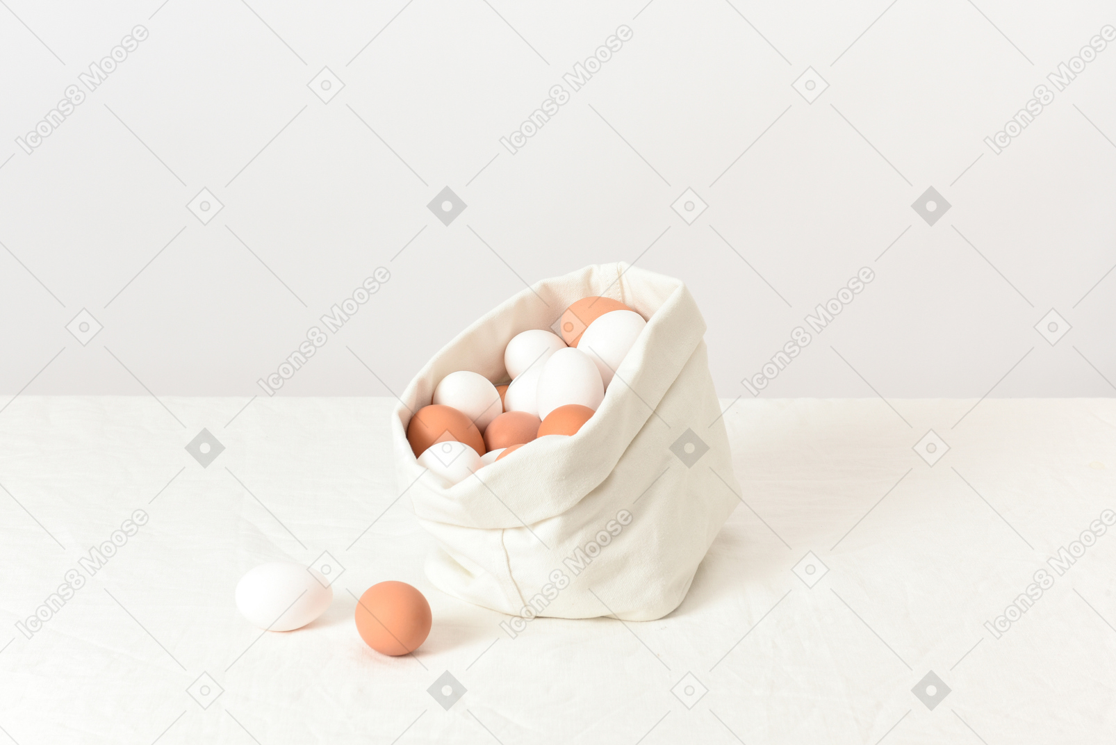 Saco de linho com ovos de galinha