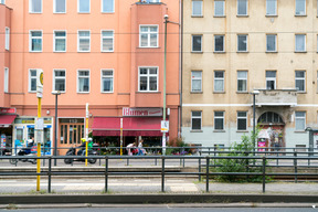 Gebäude