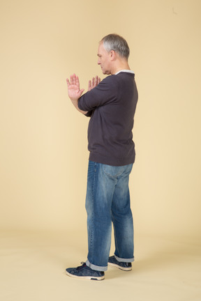 Man in casual clothes standing