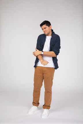 Man in casual clothes standing