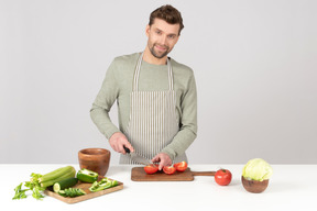 La comida básica de verduras es ideal para el almuerzo.