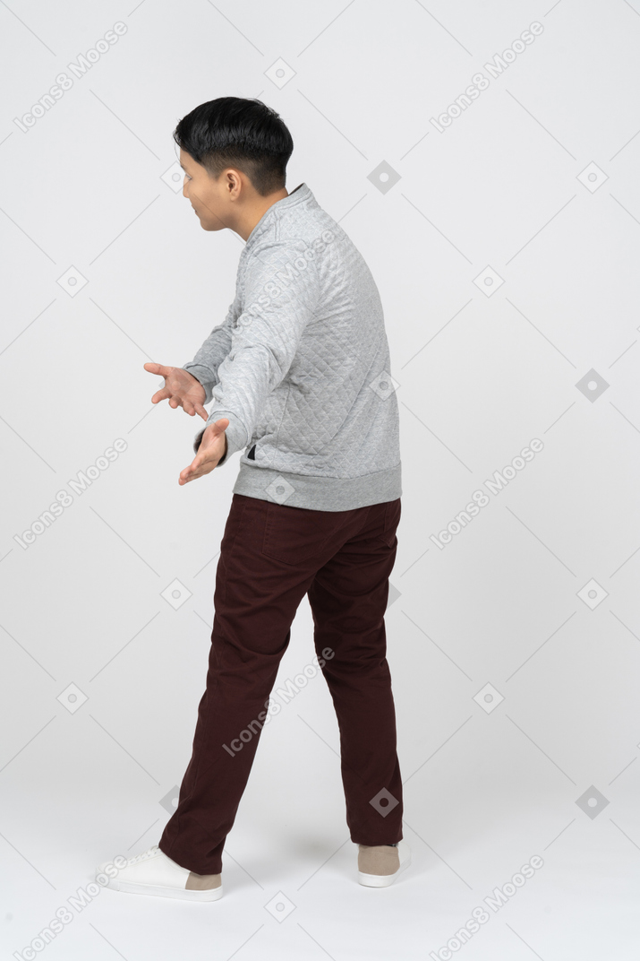 Man in casual clothes standing