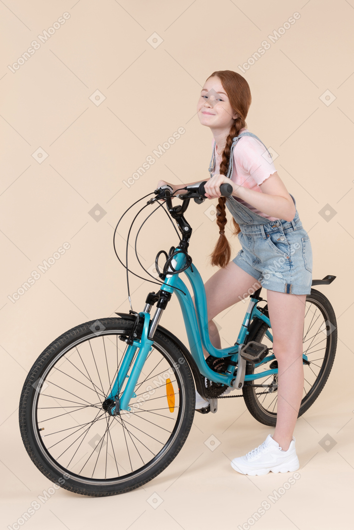 이번에는 자전거를 타는 걸 좋아해