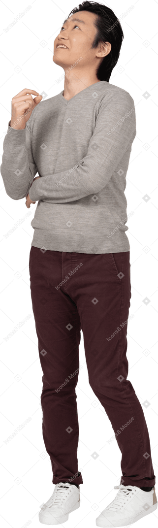 Homme en tenue décontractée debout