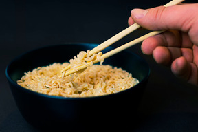 餐饮