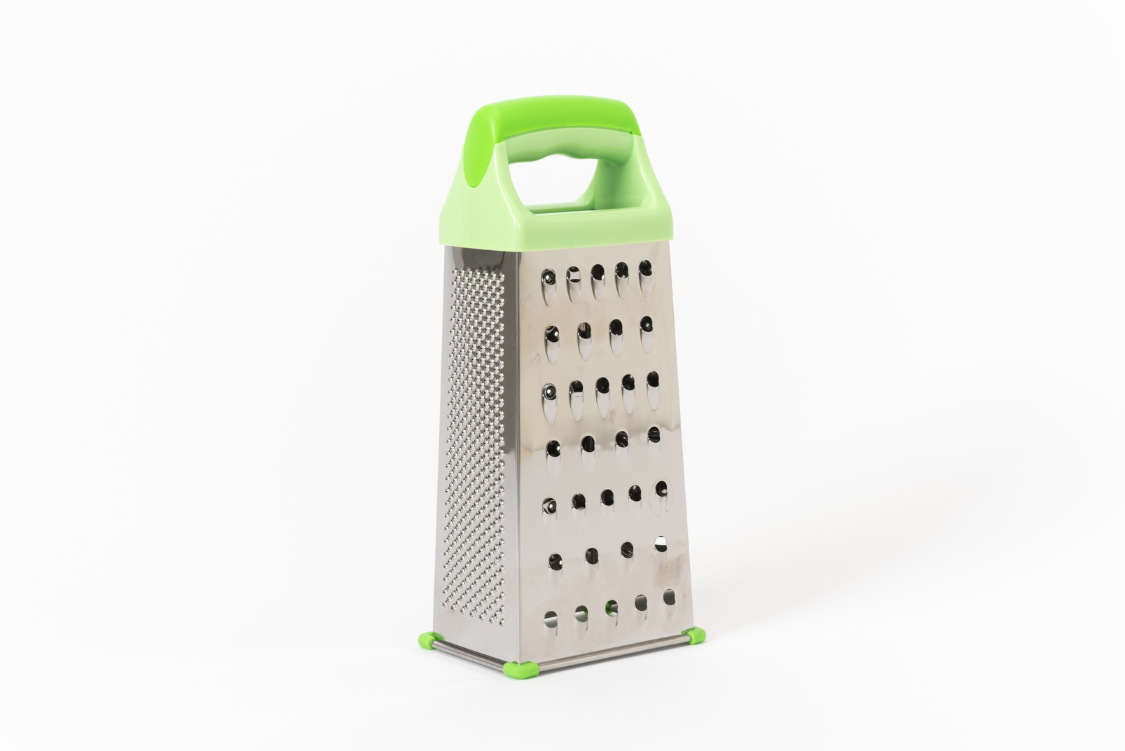 Kitchen utensil for grating foods into fine pieces