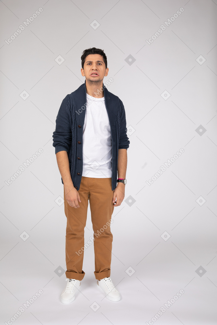 Man in casual clothes standing