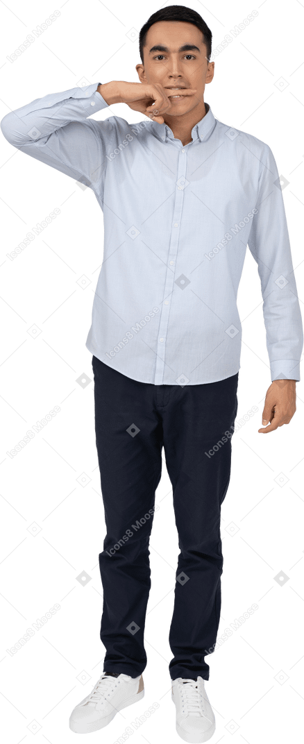 Man in casual clothes standing