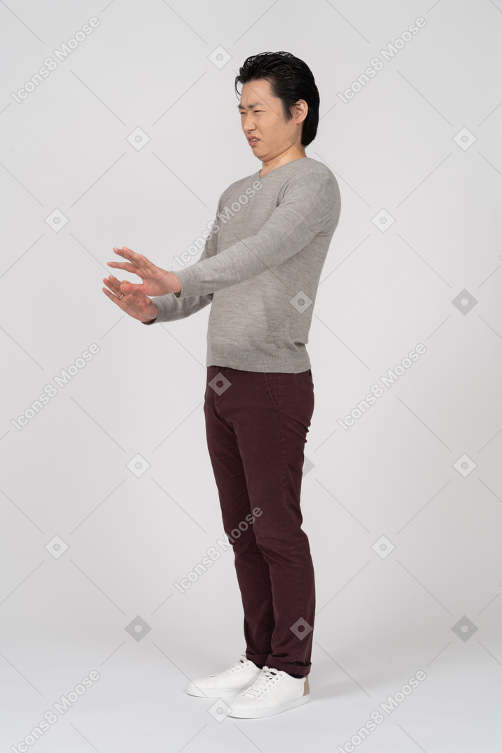 Man in casual clothes standing