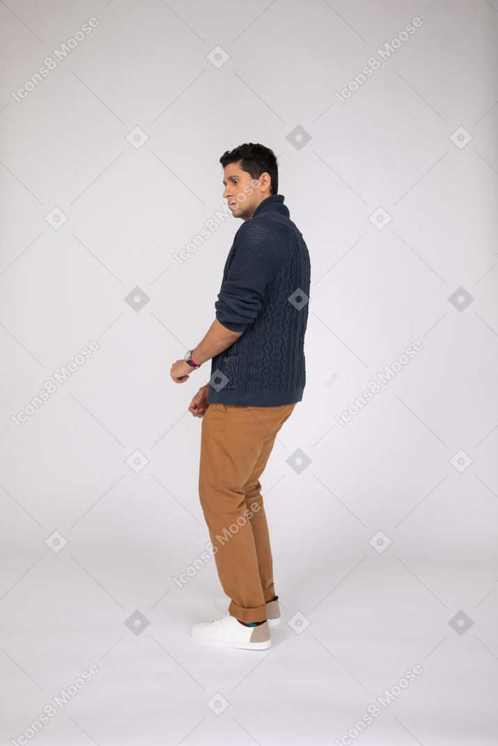 Man in casual clothes standing