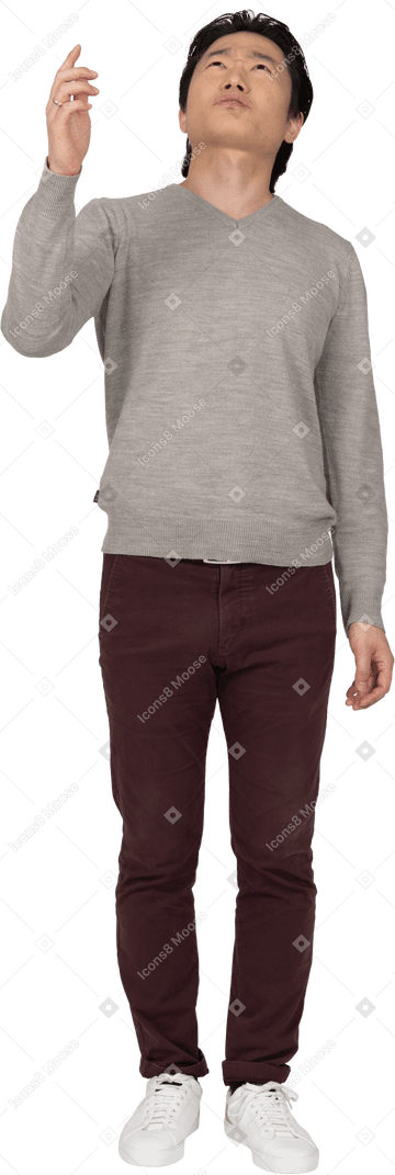 Man in casual clothes standing