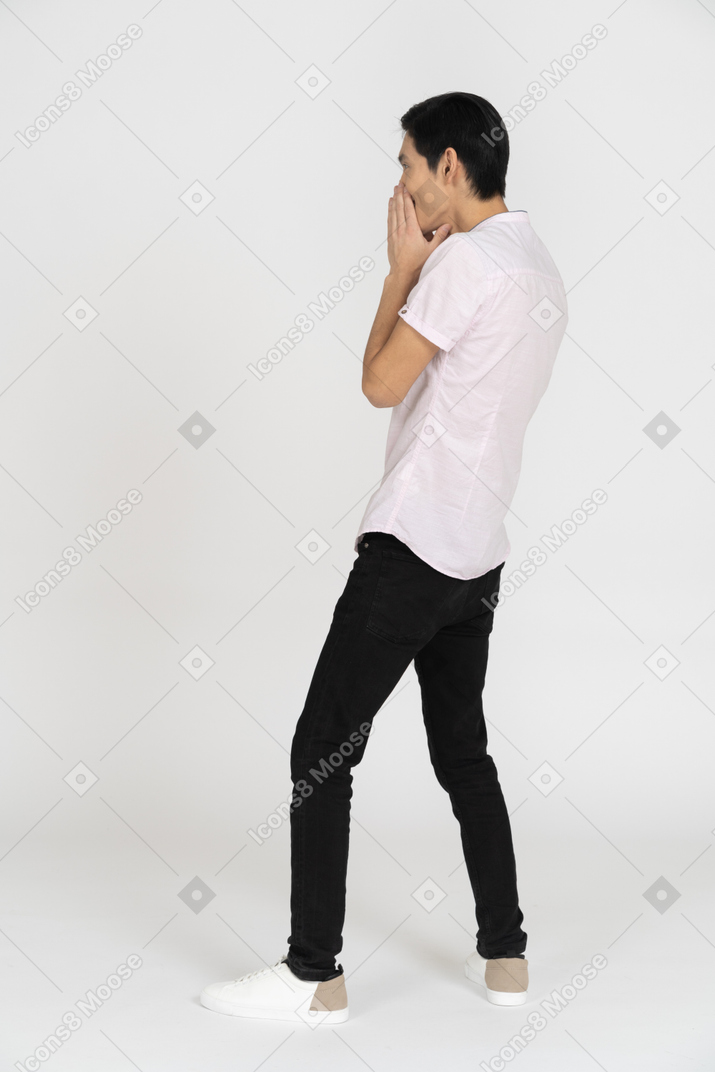 Man in casual clothes standing