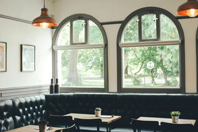 Große fenster cafe hintergrund