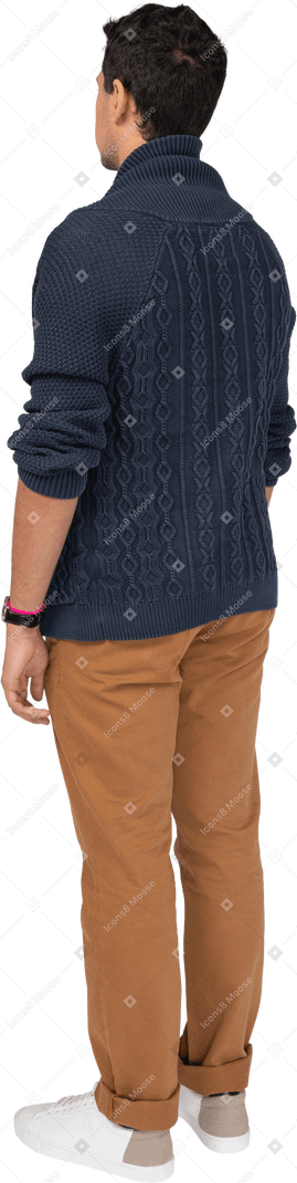 Man in casual clothes standing