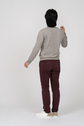 Man in casual clothes standing