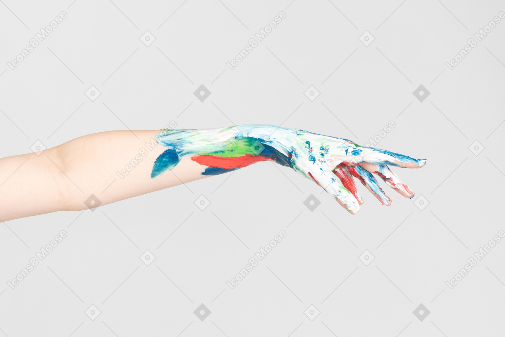 Mão feminina pintada