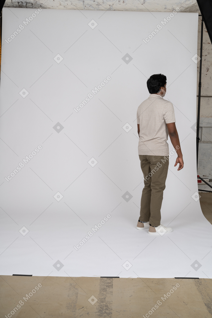 Man in casual clothes standing