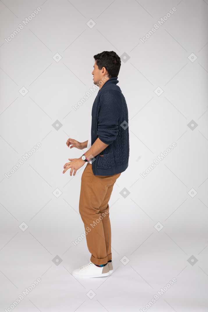 Man in casual clothes standing