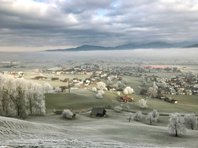 Vue aérienne d'un petit village