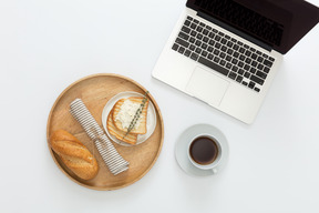 Desayuno en casa lugar de trabajo