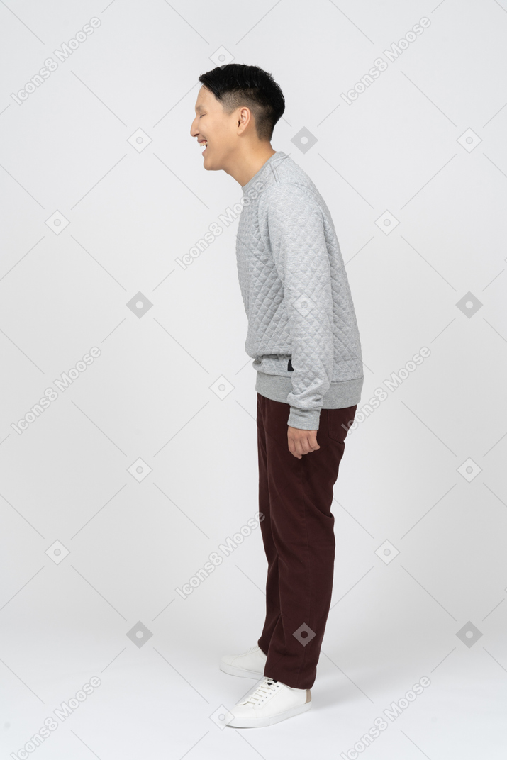 Man in casual clothes standing