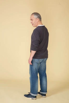 Man in casual clothes standing