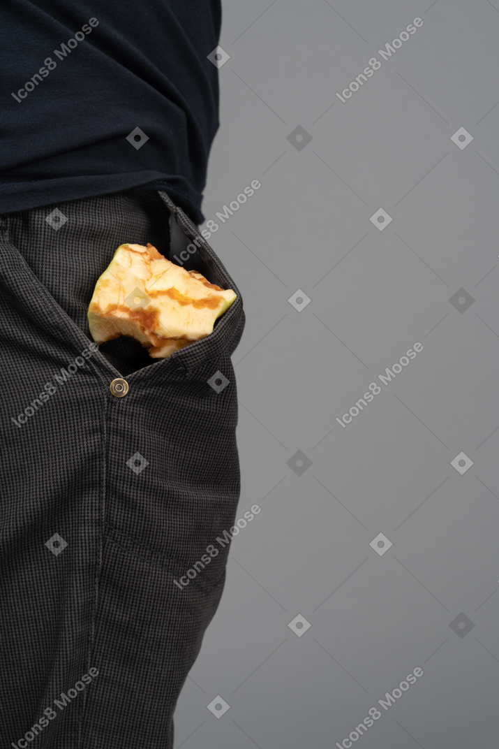 Apple core showing out of pocket