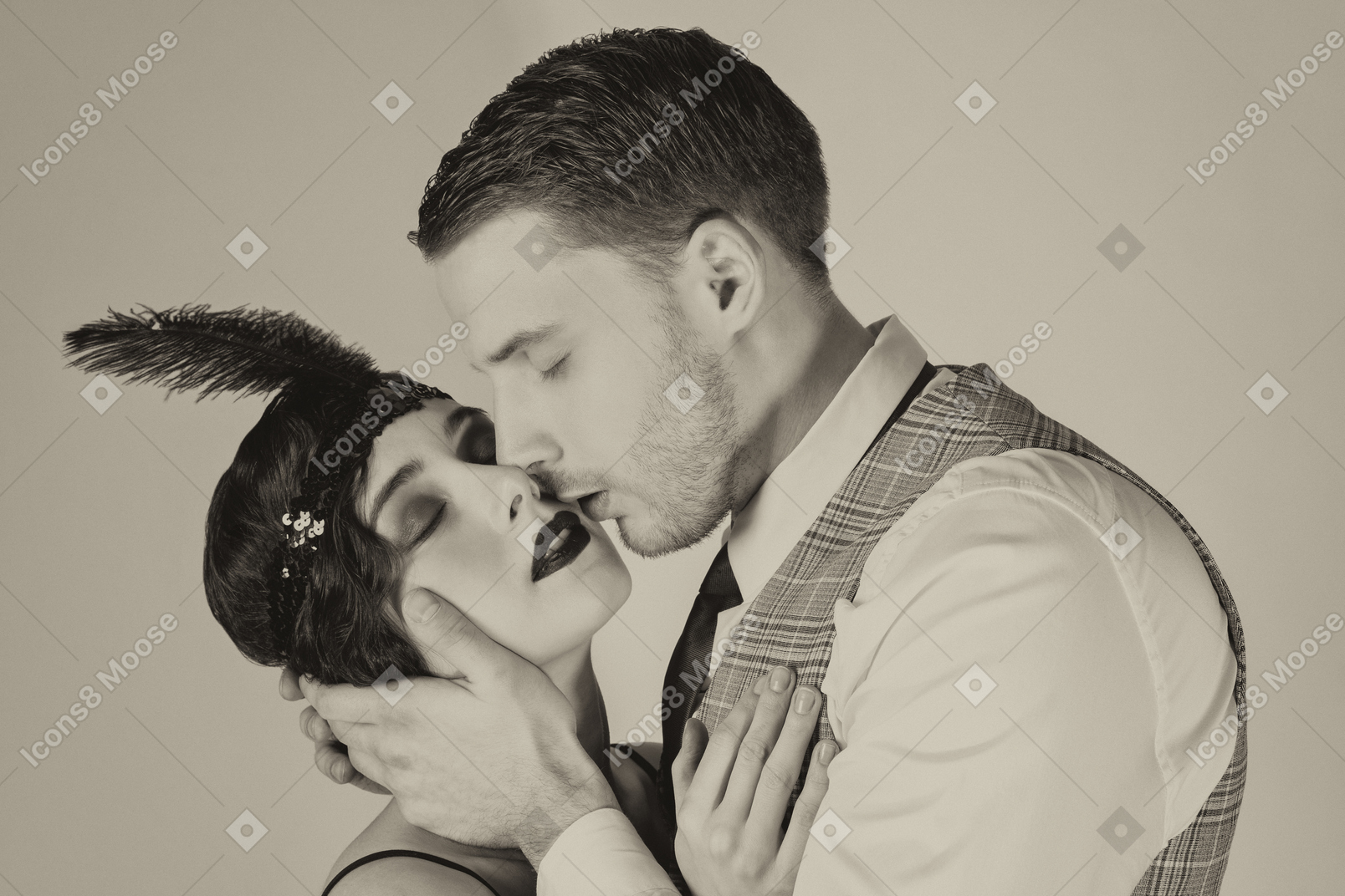 Retrato vintage preto e branco de casal afetuoso