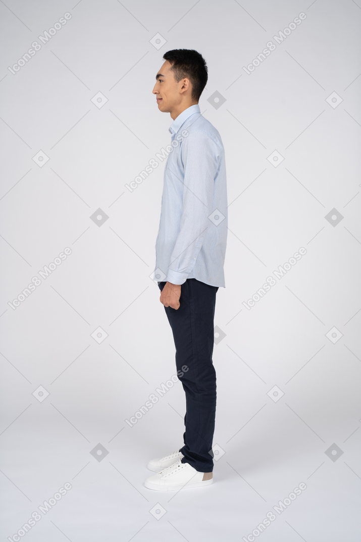 Man in casual clothes standing