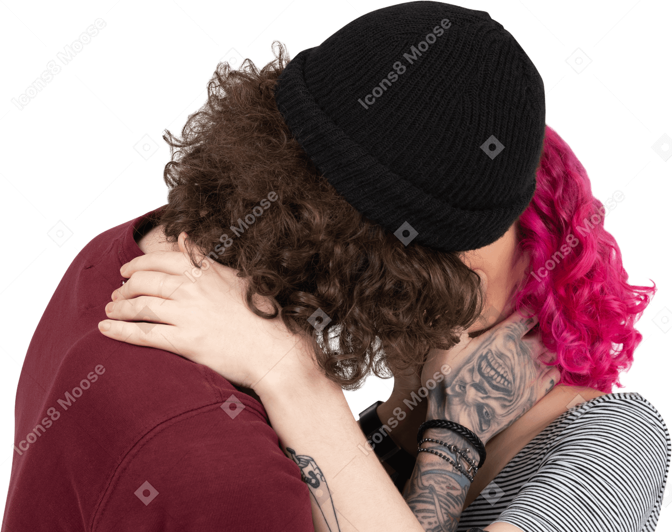 Close-up de um casal se beijando anonimamente