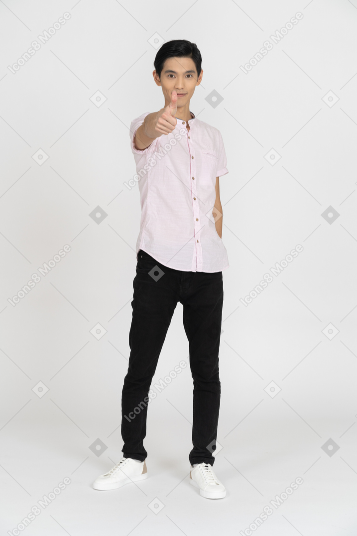 Man in casual clothes standing