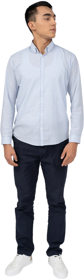 Man in casual clothes standing