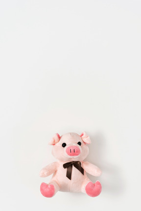 Brinquedo de pelúcia rosa porco