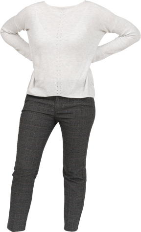 Белая рубашка с длинным рукавом и серые брюки