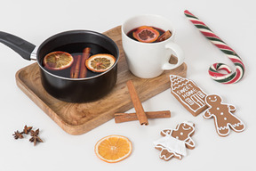 Mulled 와인과 생강 쿠키는 겨울철입니다