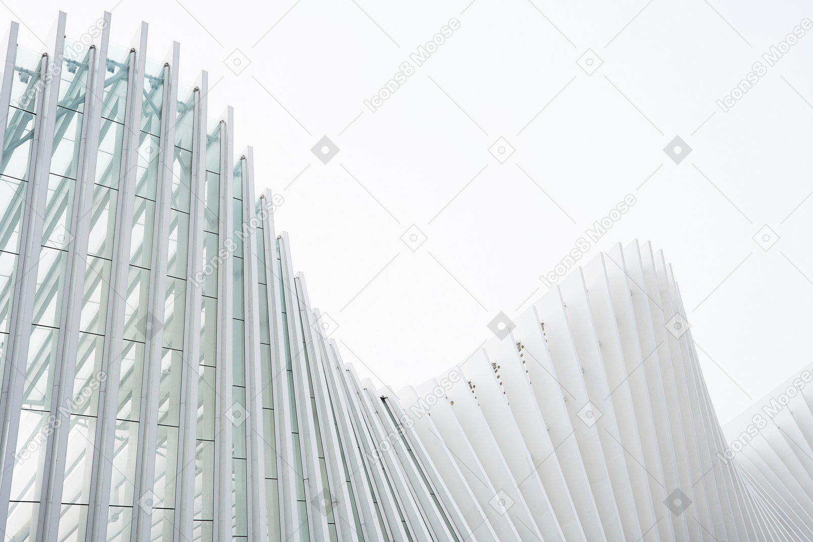 Building facade with concrete ribs and glass
