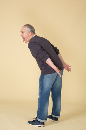 Man in casual clothes standing