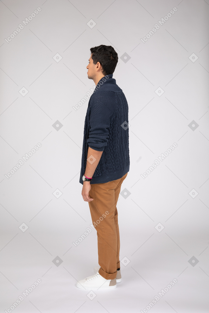 Man in casual clothes standing