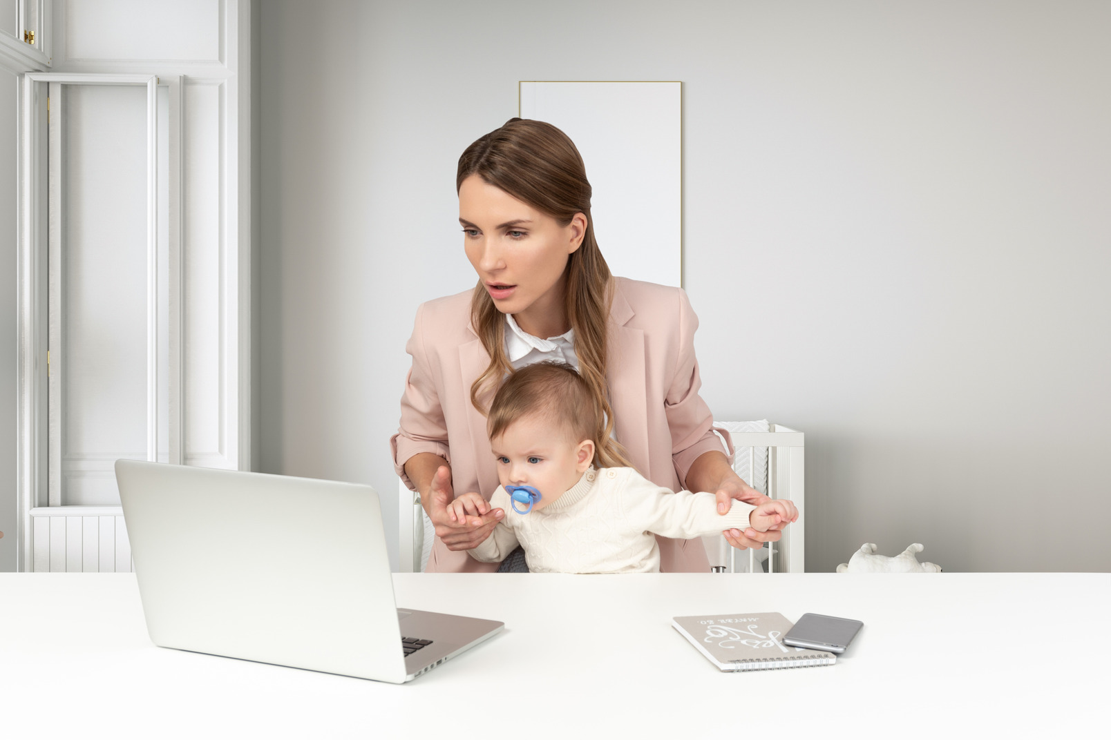 Keep calm, combine working and being a mom