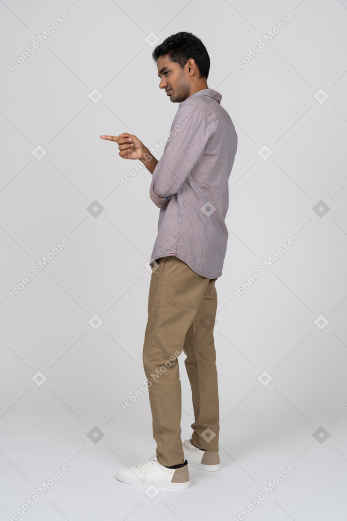 Man in casual clothes standing