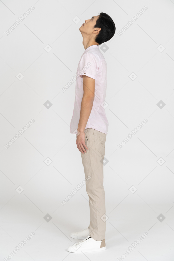 Man in casual clothes standing