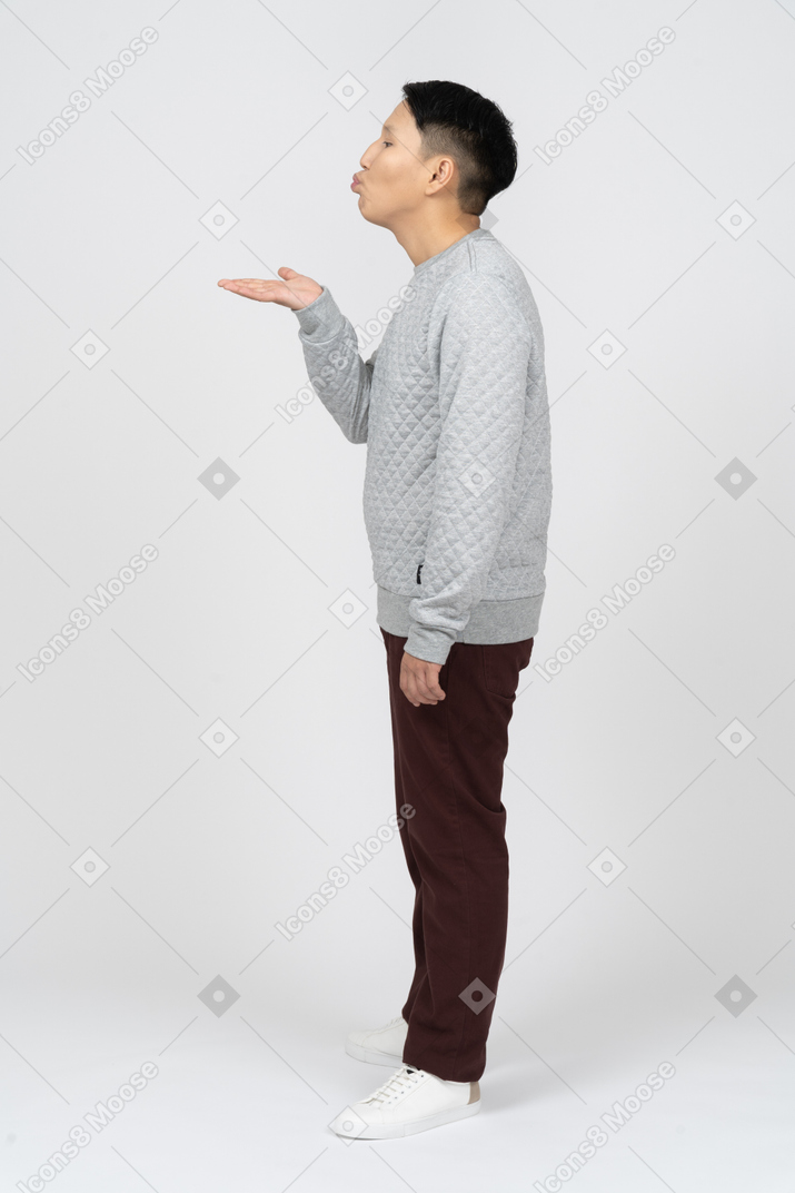 Man in casual clothes standing